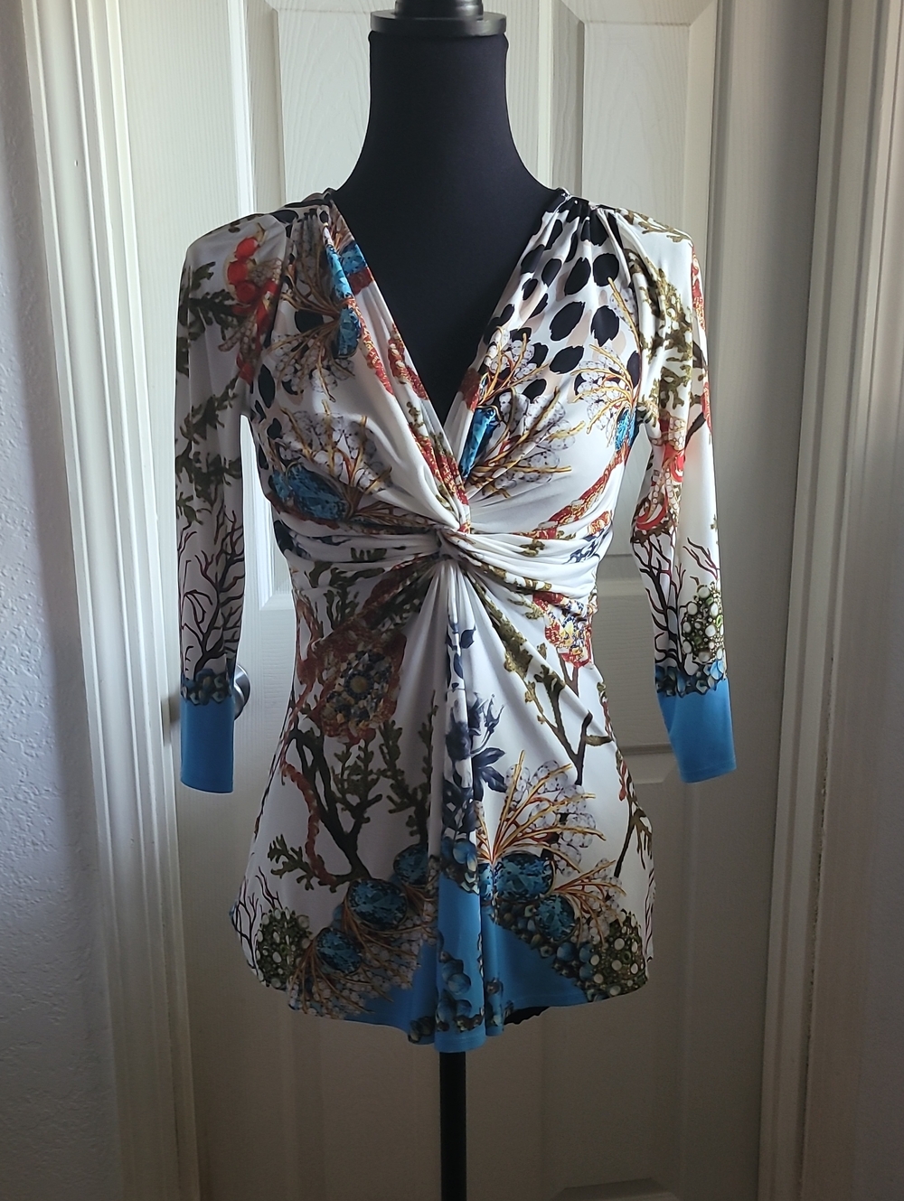 Boston Proper Twist-Front V-Neck Tunic CORAL REEF PRINT SIZE XS STRETCHY